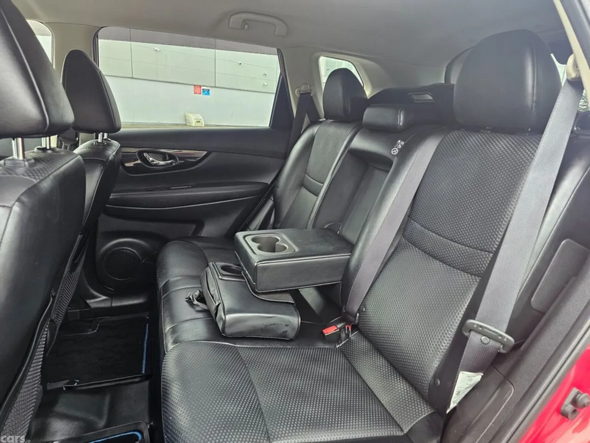 Nissan X-Trail SUV, Petrol, 2020, Red