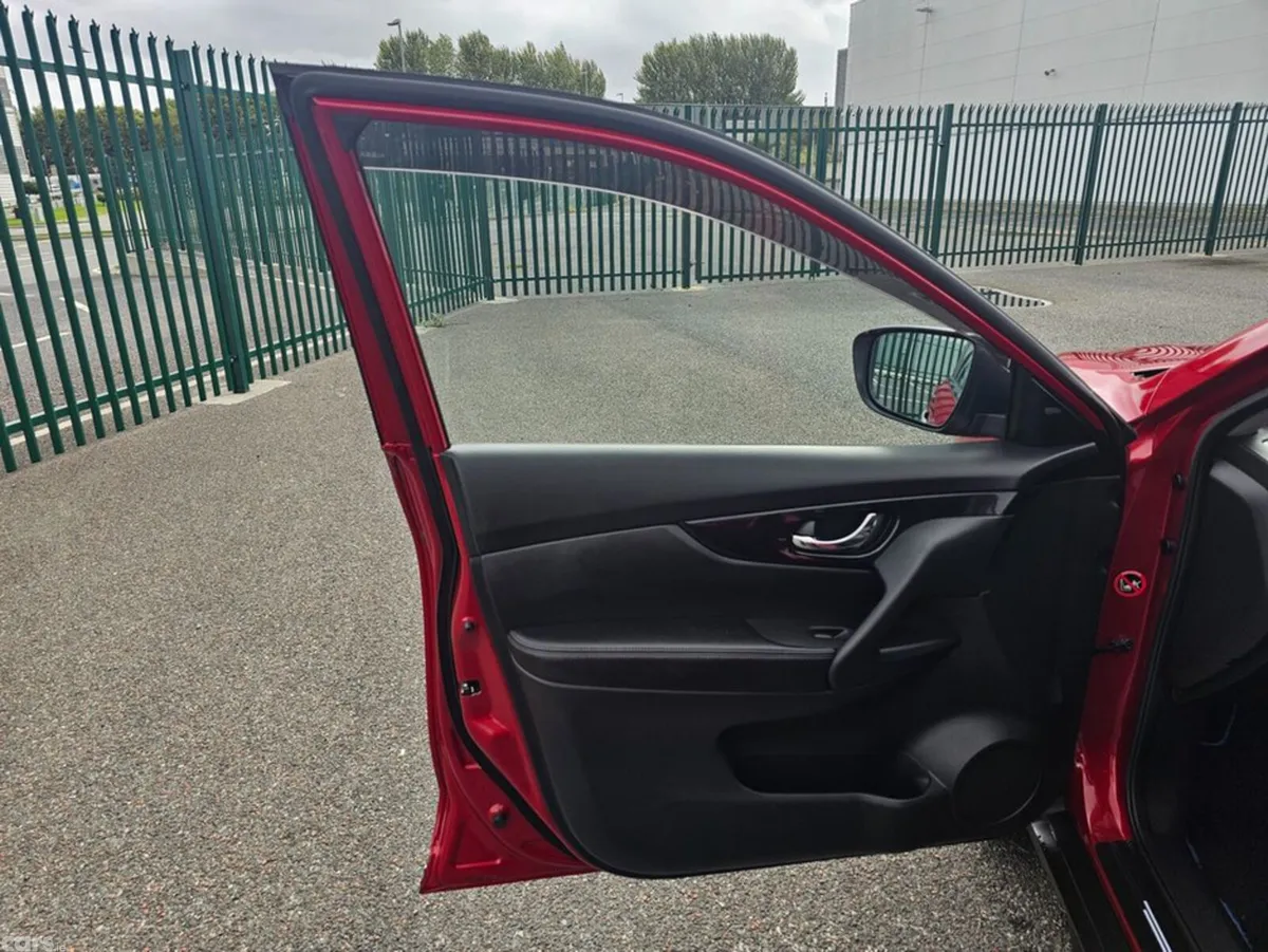 Nissan X-Trail SUV, Petrol, 2020, Red