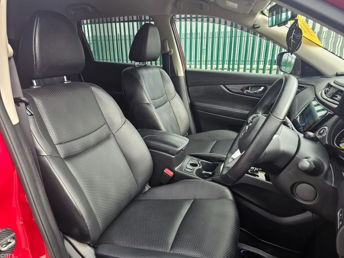 Nissan X-Trail SUV, Petrol, 2020, Red