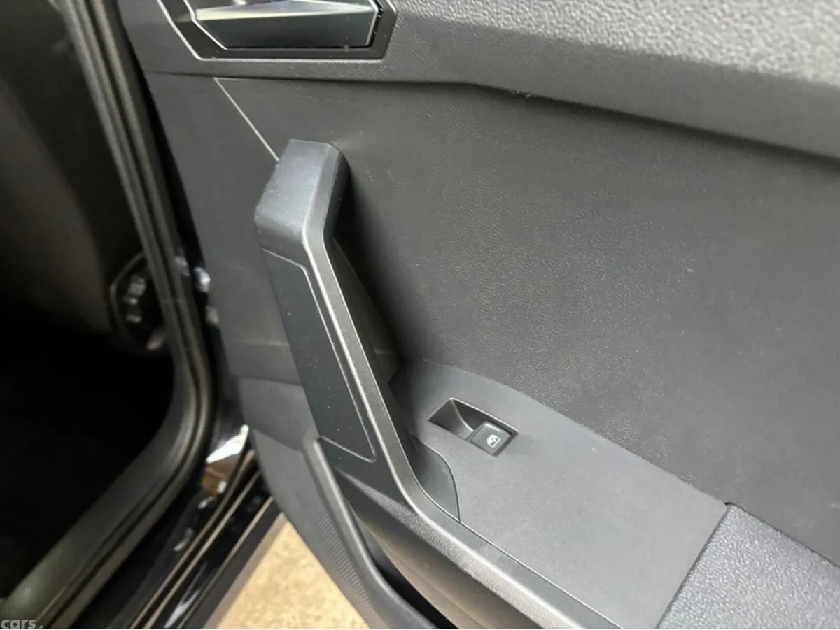 SEAT Arona Hatchback, Petrol, 2025, Black