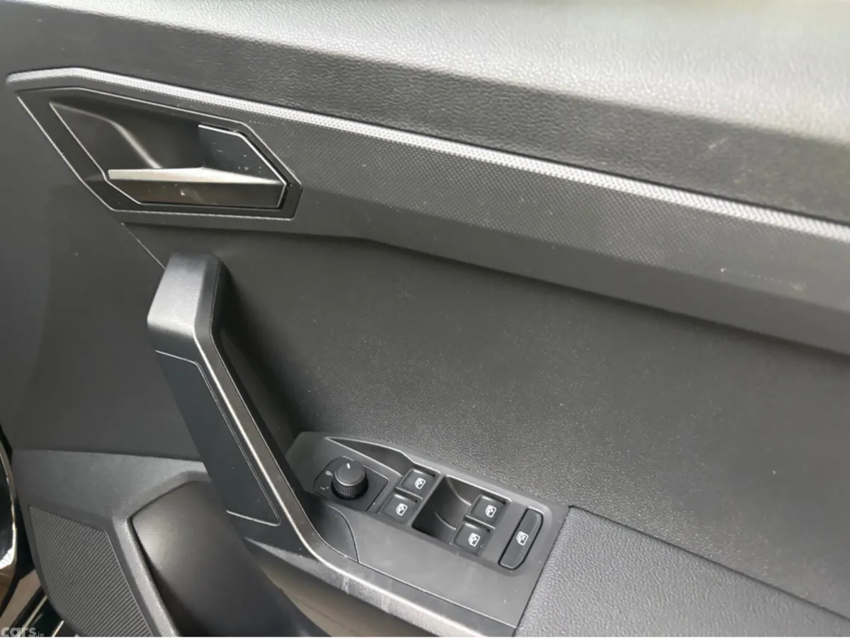 SEAT Arona Hatchback, Petrol, 2025, Black