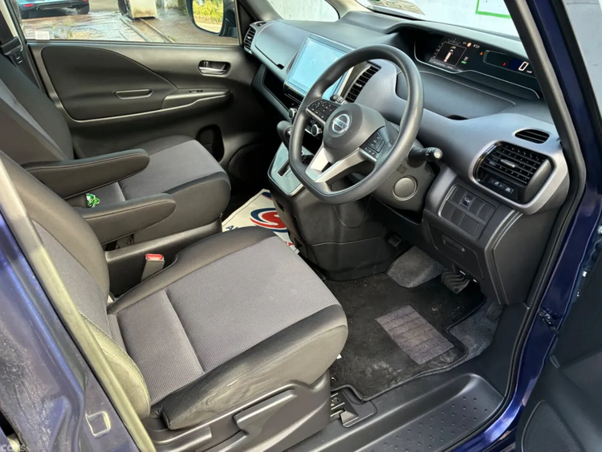 Nissan Serena MPV, Petrol, 2019, Blue