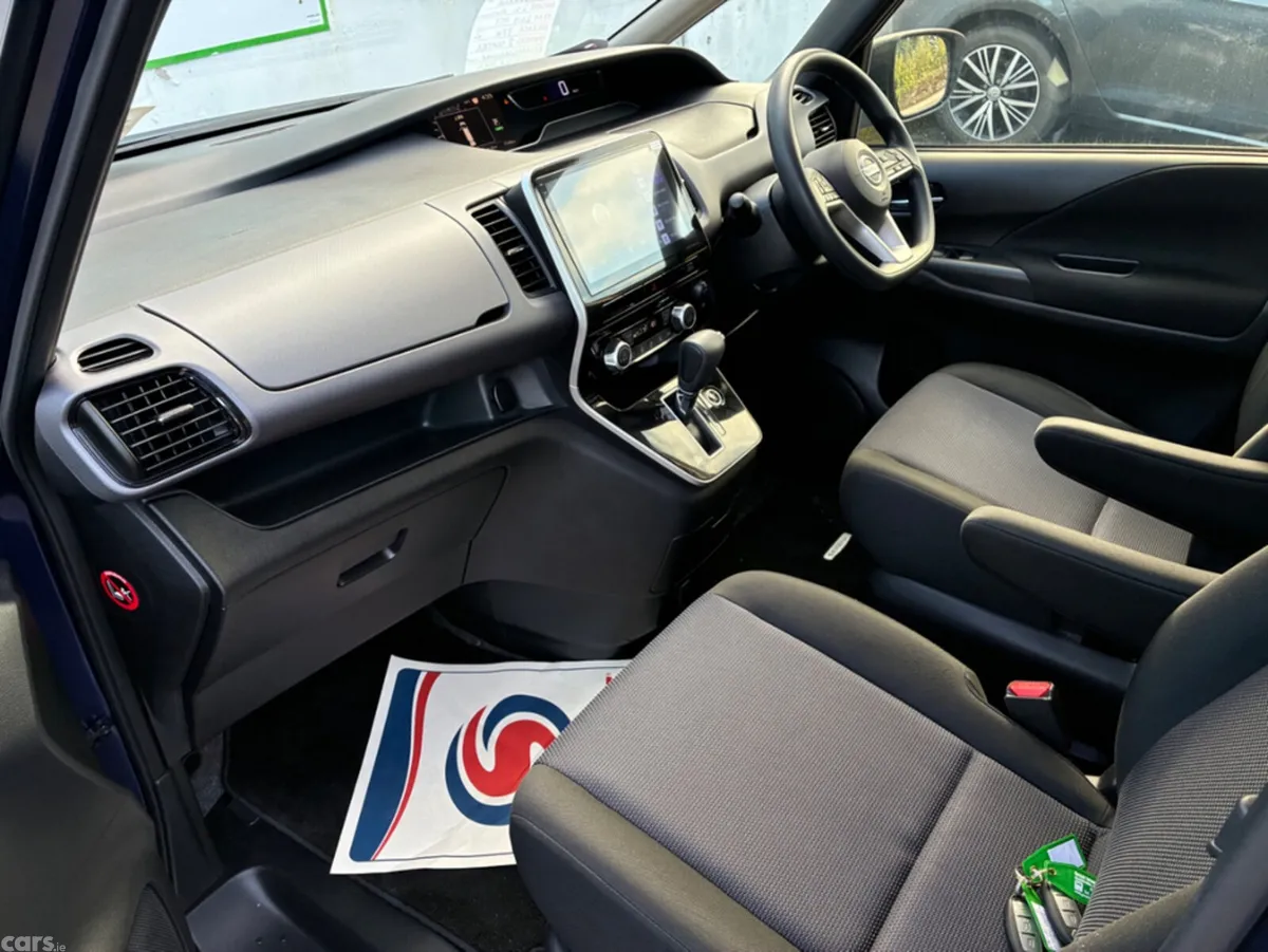 Nissan Serena MPV, Petrol, 2019, Blue