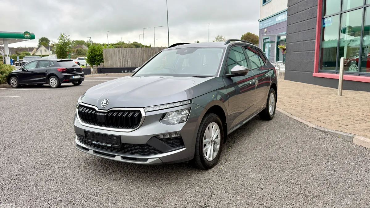 Skoda Kamiq Hatchback, Petrol, 2025, Grey