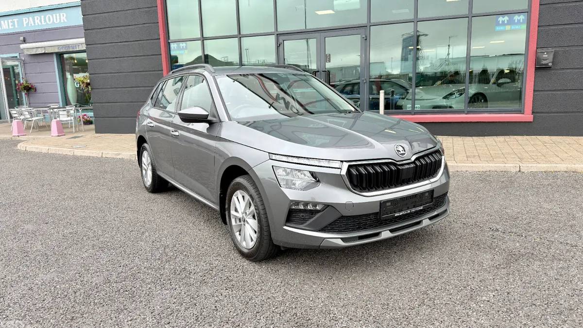 Skoda Kamiq Hatchback, Petrol, 2025, Grey