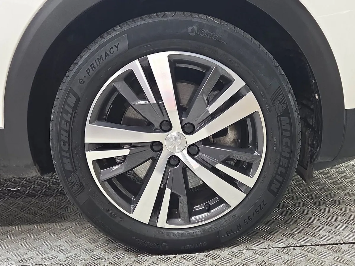 Peugeot 3008 SUV, Petrol Hybrid, 2024, White