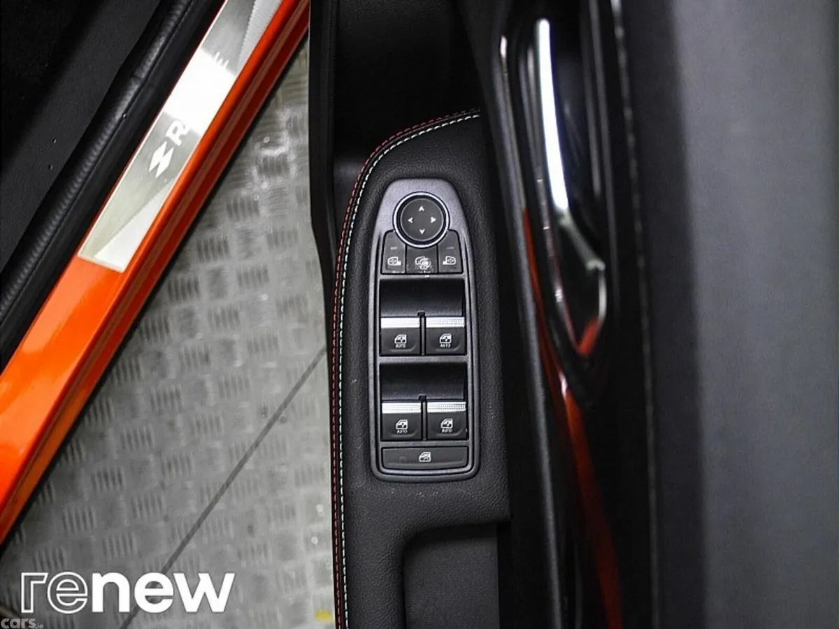 Renault Arkana SUV, Petrol Hybrid, 2021, Orange