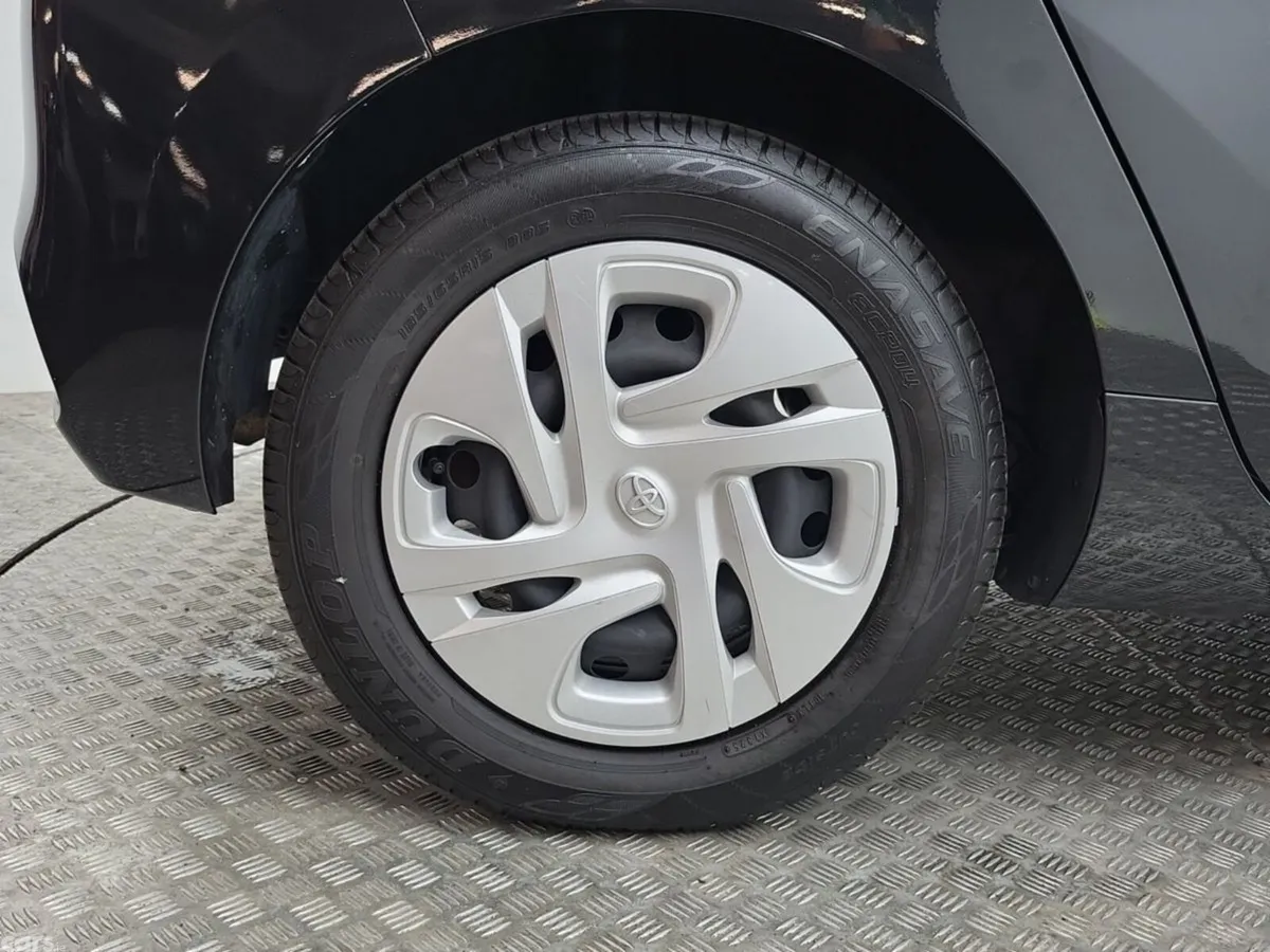 Toyota Aqua Hatchback, Petrol Hybrid, 2022, Black