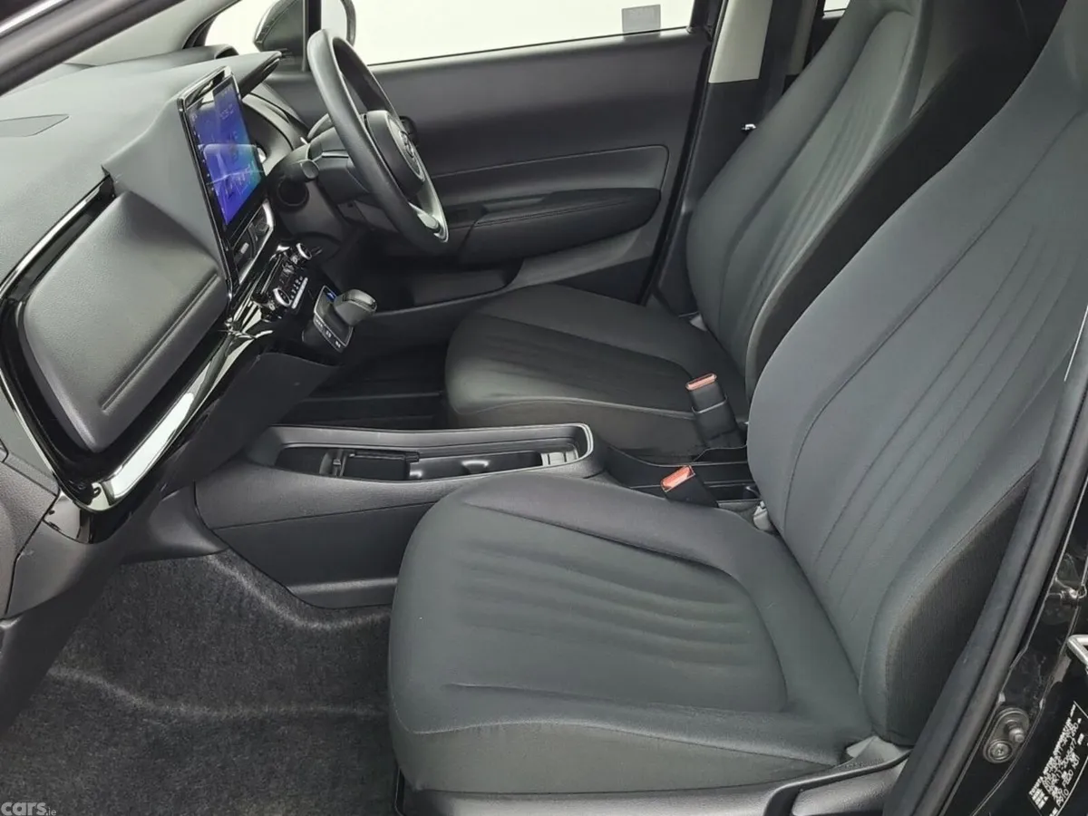 Toyota Aqua Hatchback, Petrol Hybrid, 2022, Black