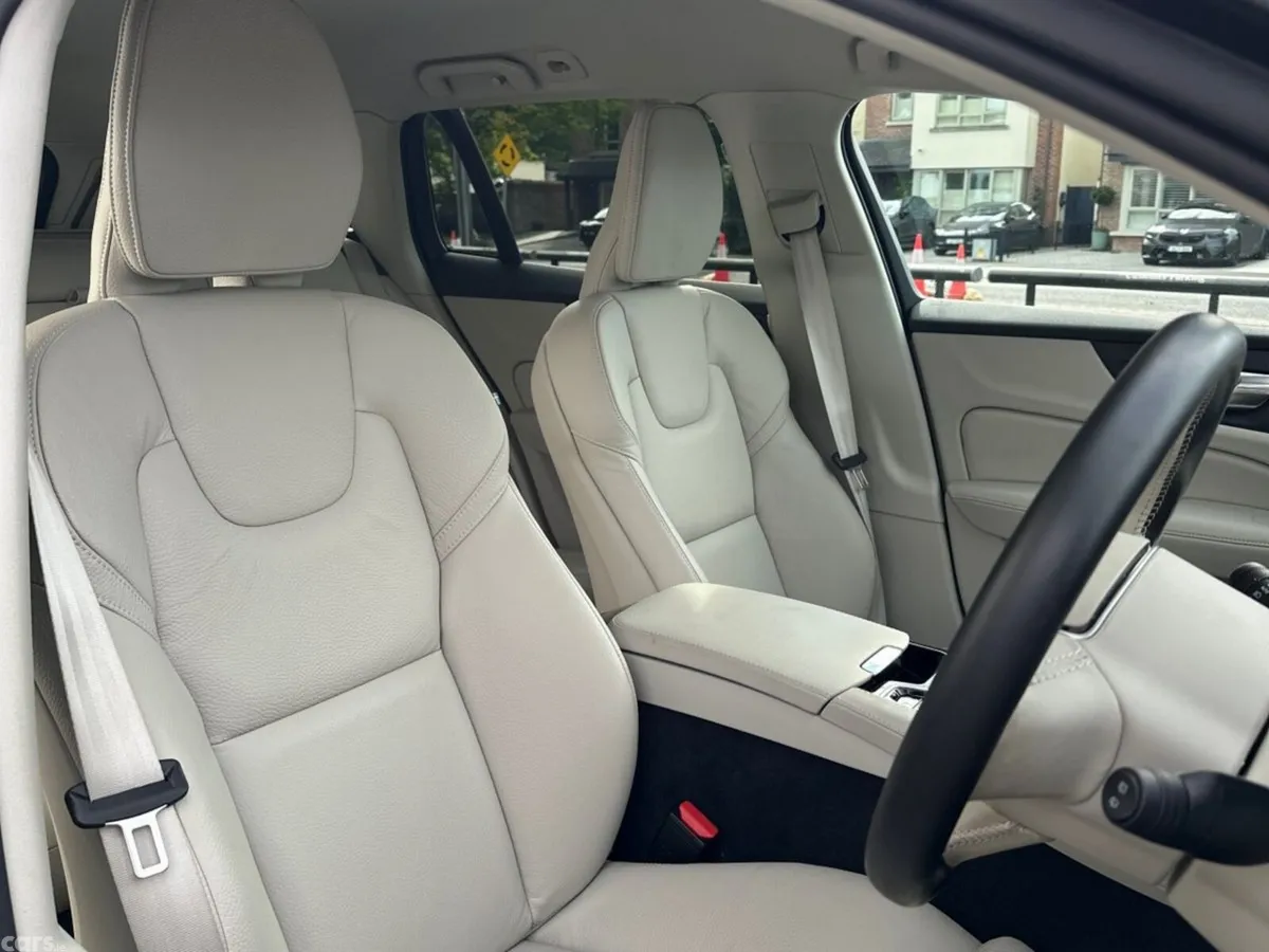Volvo V60 Estate, Petrol Hybrid, 2026, Black