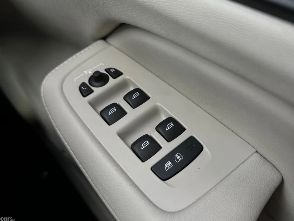 Volvo V60 Estate, Petrol Hybrid, 2026, Black