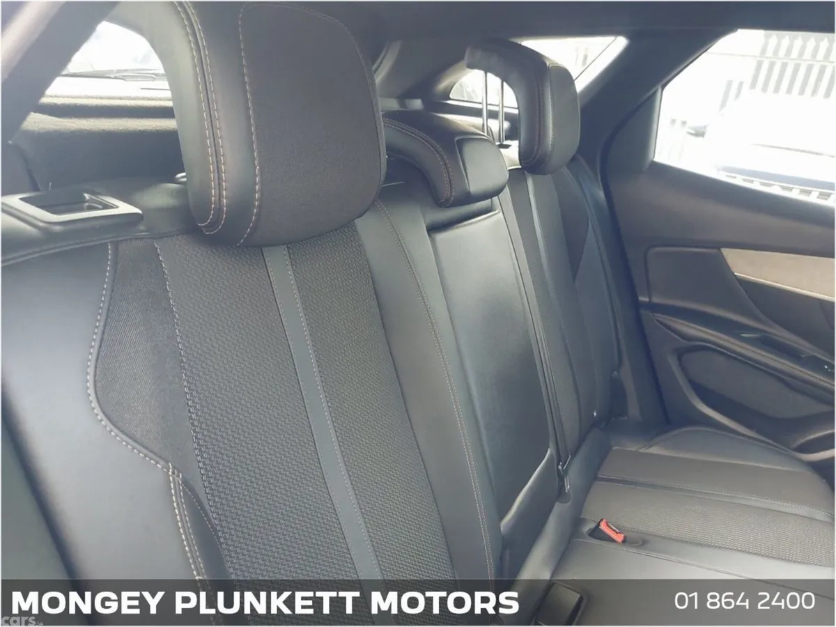 Peugeot 3008 MPV, Petrol, 2023, Black