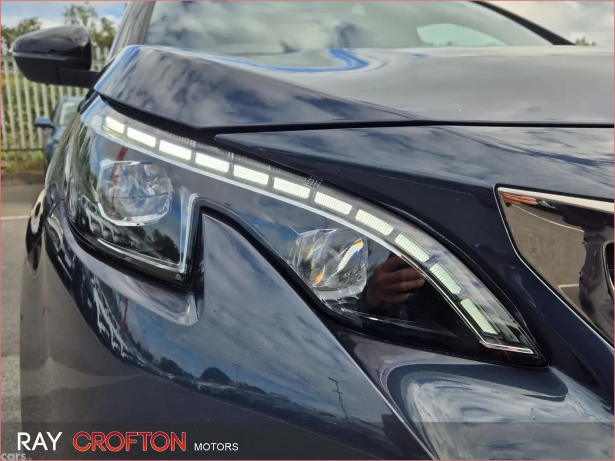 Peugeot 5008 MPV, Diesel, 2019, Blue