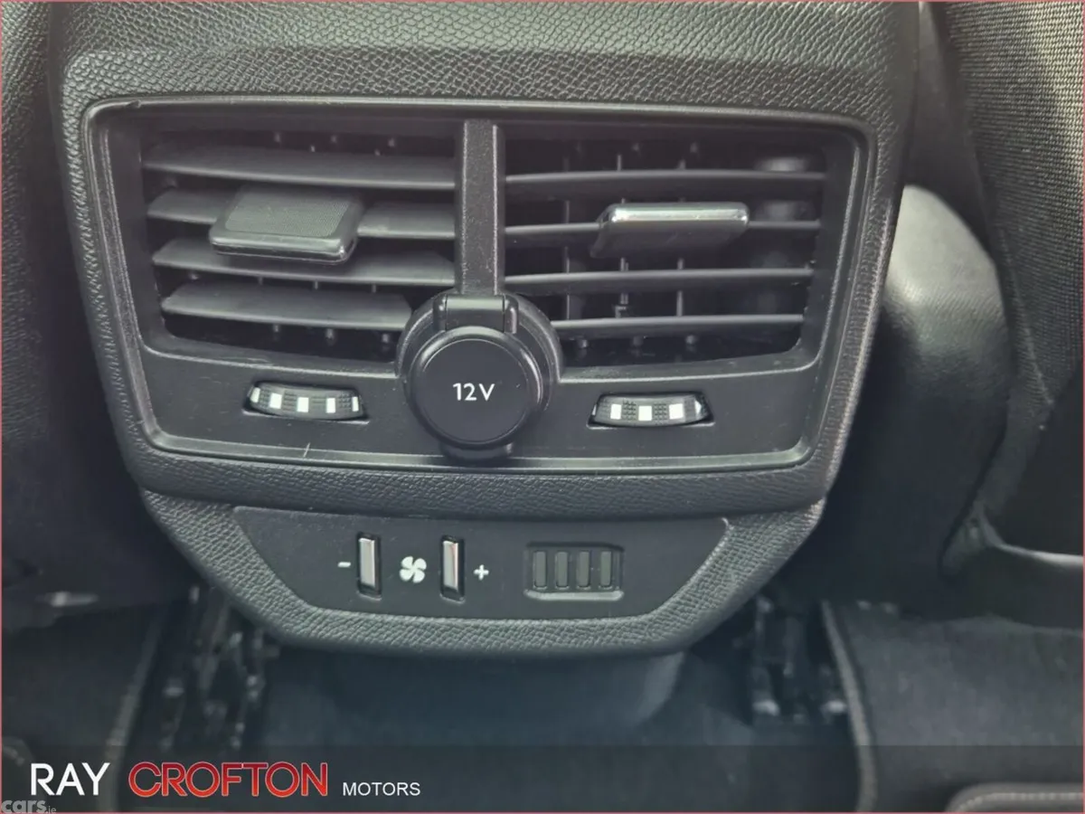 Peugeot 5008 MPV, Diesel, 2019, Blue