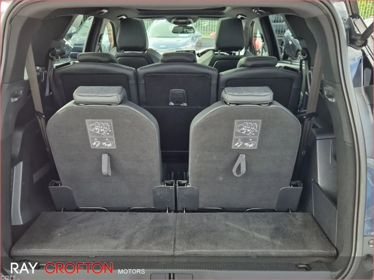 Peugeot 5008 MPV, Diesel, 2019, Blue