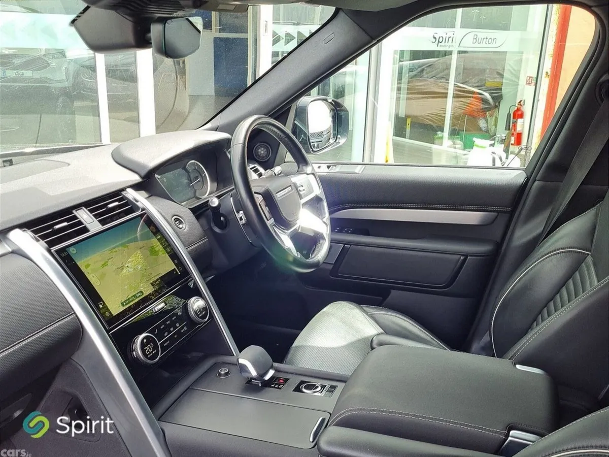 Land Rover Discovery SUV, Diesel, 2023, Grey