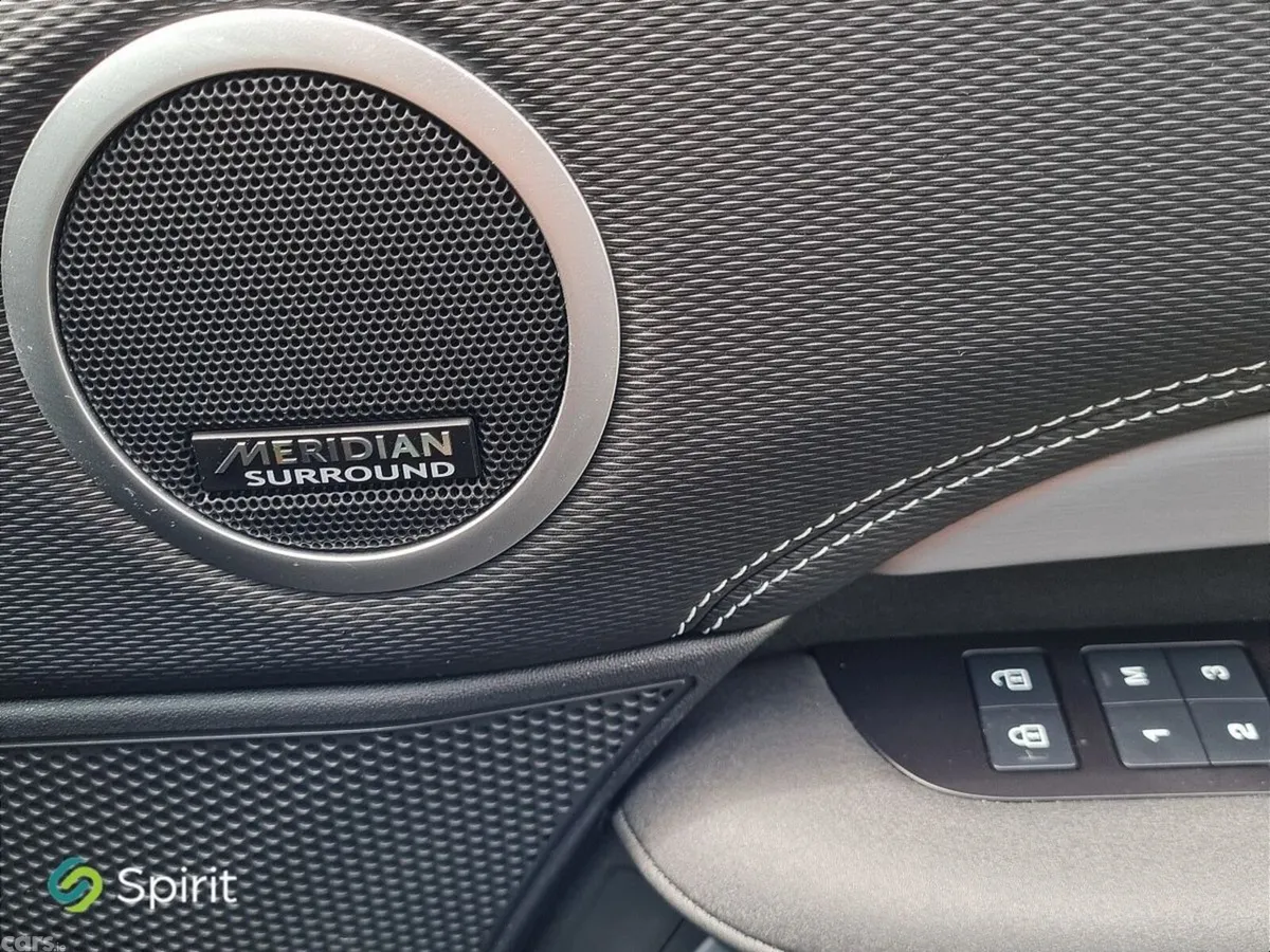 Land Rover Discovery SUV, Diesel, 2023, Grey