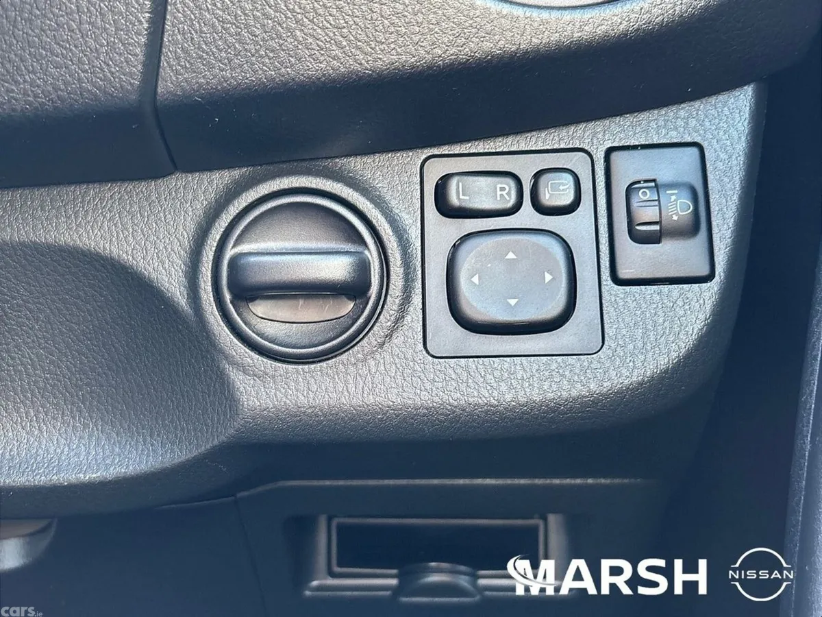 Toyota Vitz Hatchback, Petrol Hybrid, 2019, White