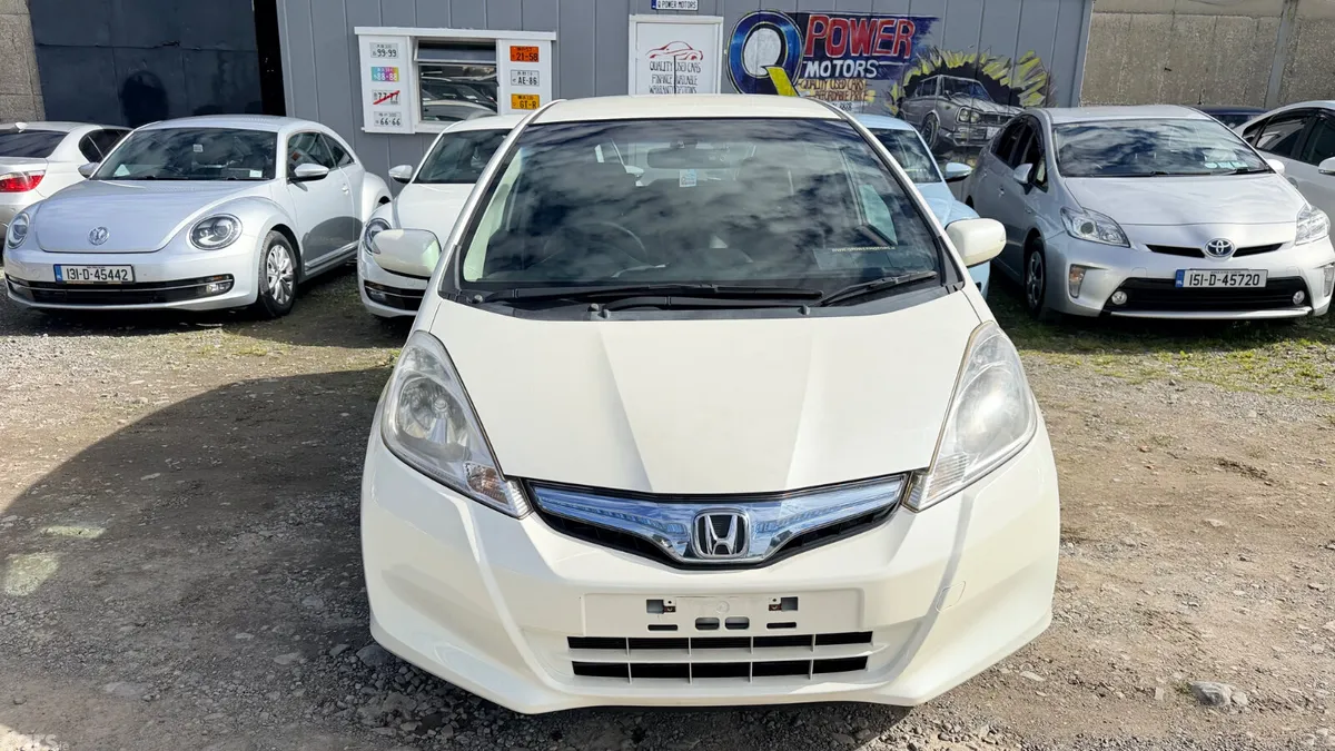 Honda Fit Hatchback, Petrol Hybrid, 2013, White