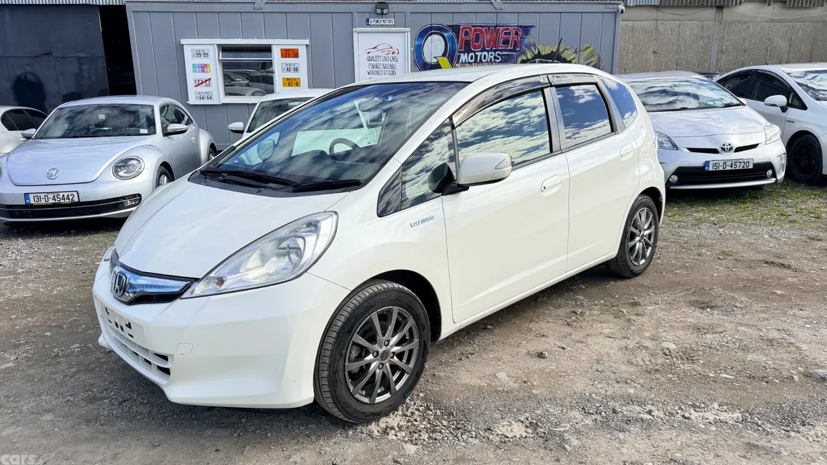 Honda Fit Hatchback, Petrol Hybrid, 2013, White