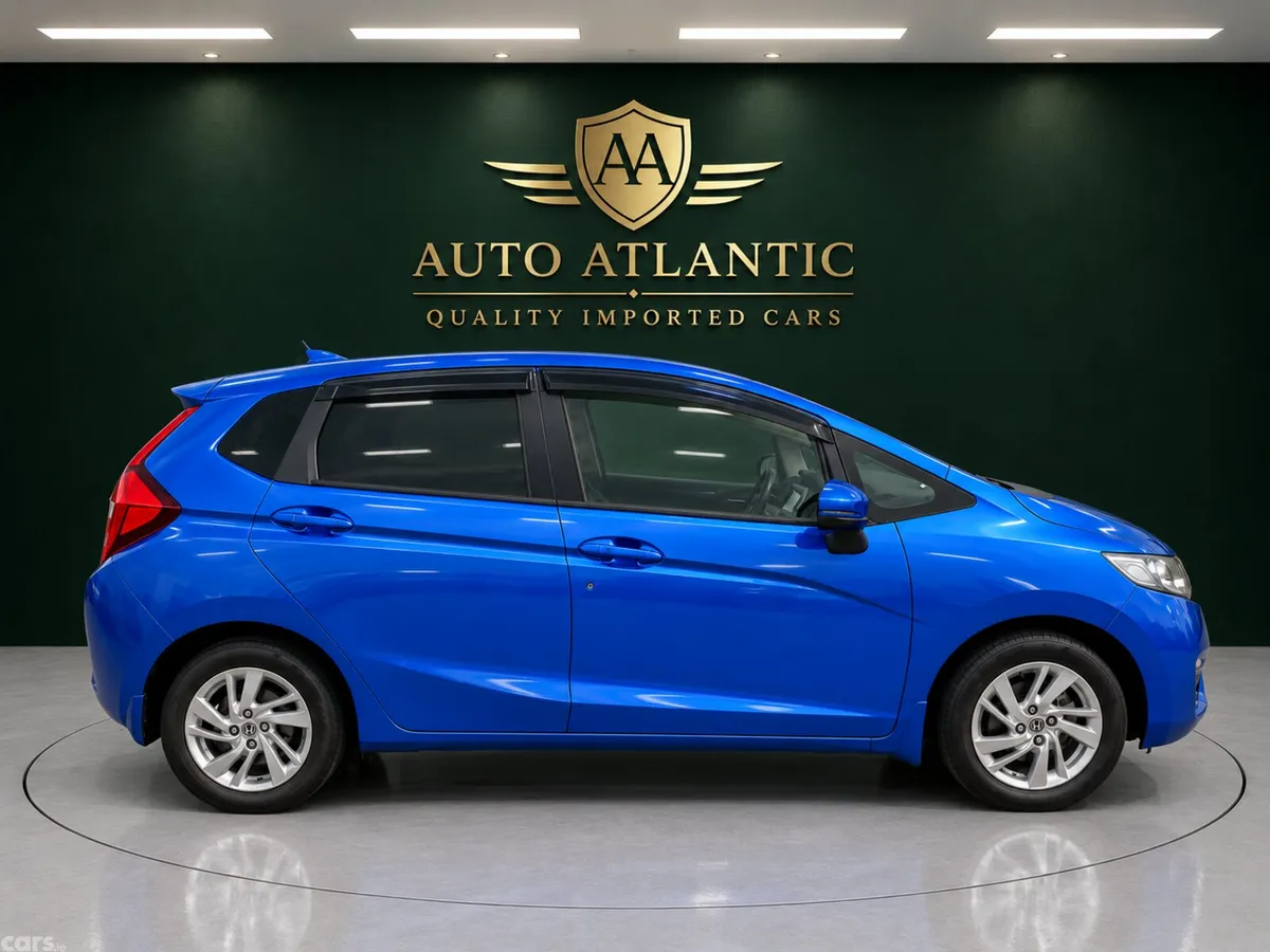 Honda Fit Hatchback, Petrol Hybrid, 2015, Blue