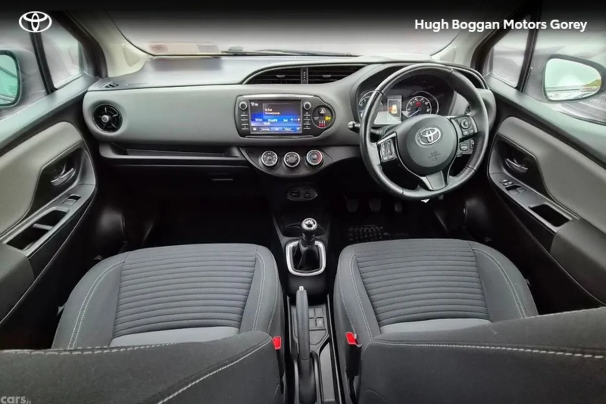 Toyota Yaris Hatchback, Petrol, 2018, Black