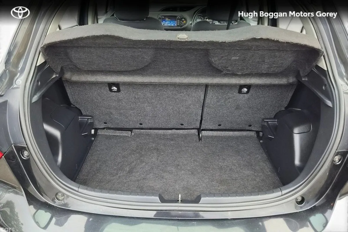 Toyota Yaris Hatchback, Petrol, 2018, Black