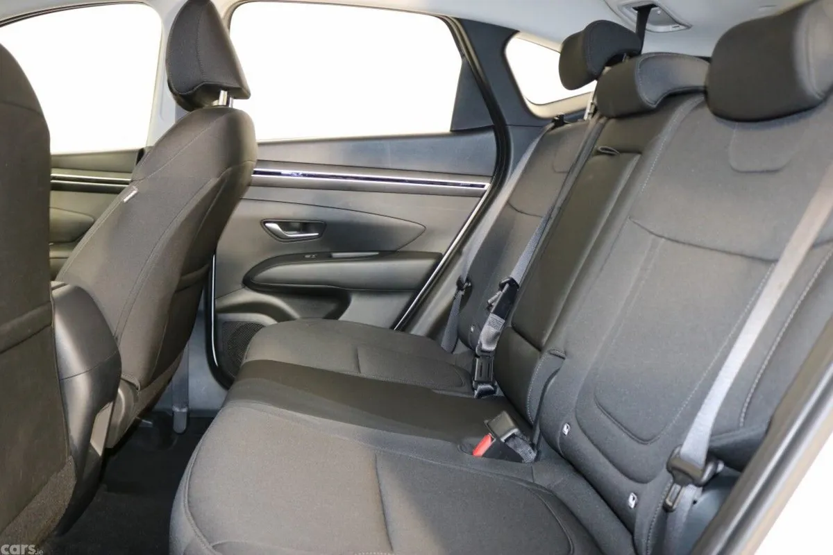Hyundai Tucson SUV, Petrol Hybrid, 2025, White