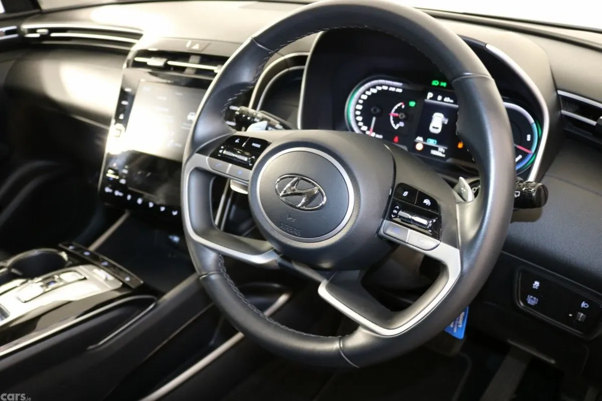Hyundai Tucson SUV, Petrol Hybrid, 2025, White