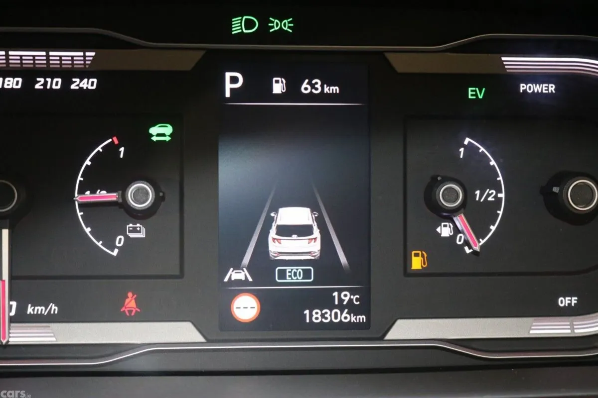 Hyundai Tucson SUV, Petrol Hybrid, 2025, White