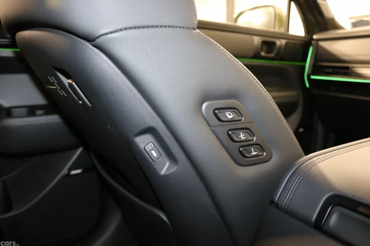 Hyundai Santa Fe SUV, Petrol Plug-in Hybrid, 2025, Green