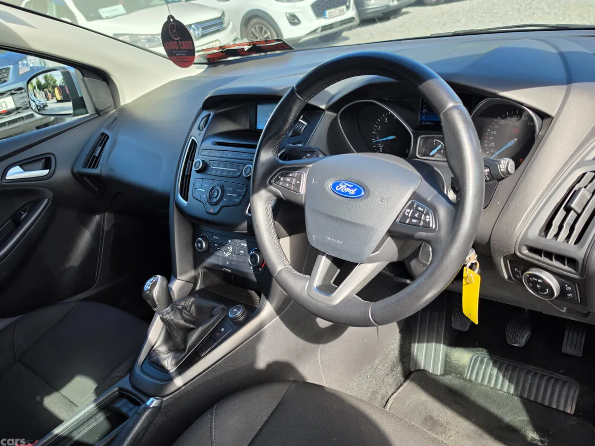 Ford Focus Hatchback, Petrol, 2016, Silver