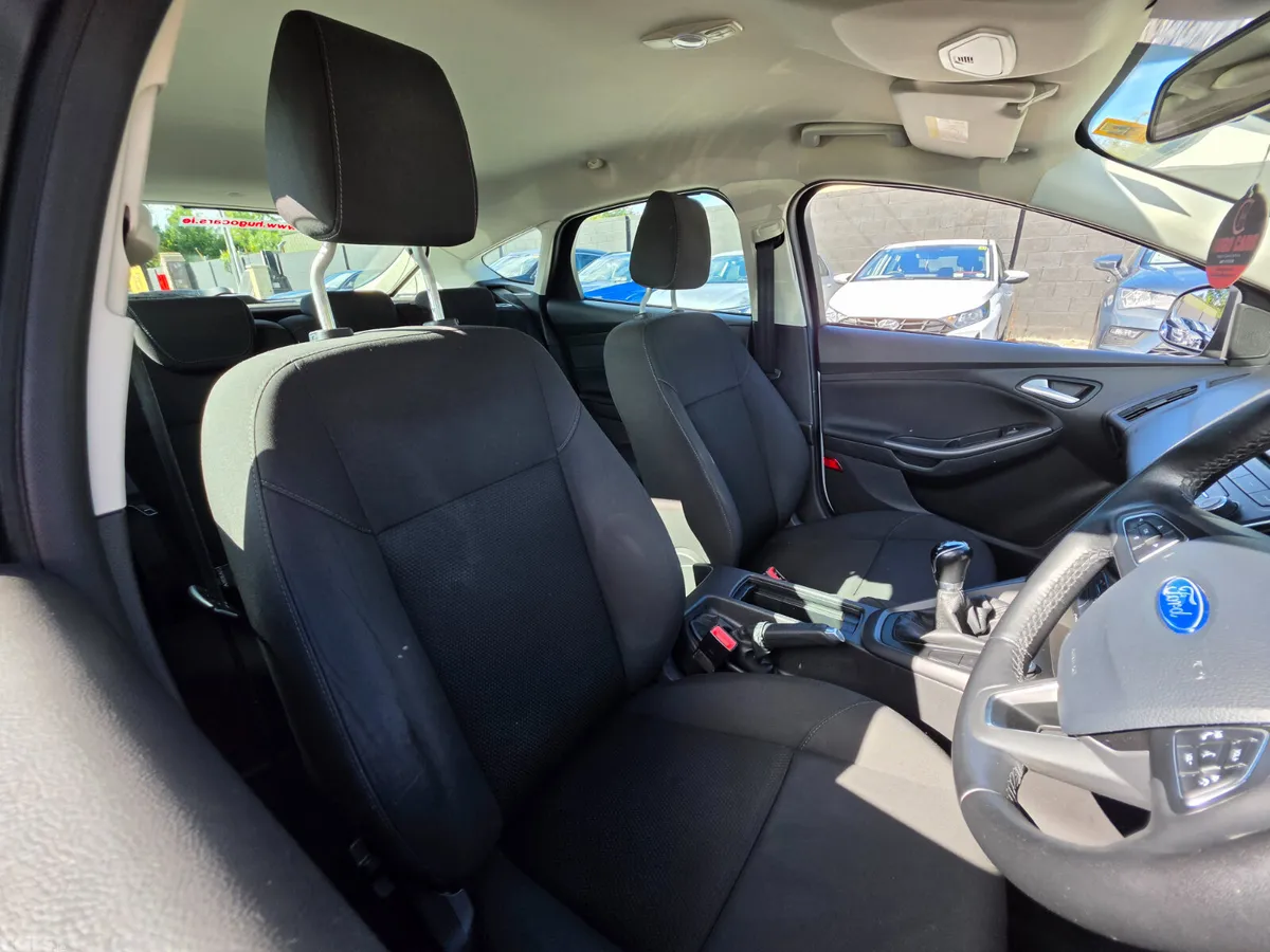 Ford Focus Hatchback, Petrol, 2016, Silver