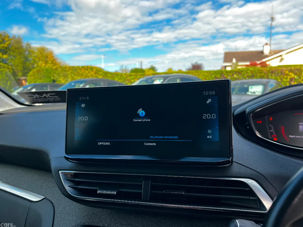 Peugeot 5008 MPV, Diesel, 2021, Grey