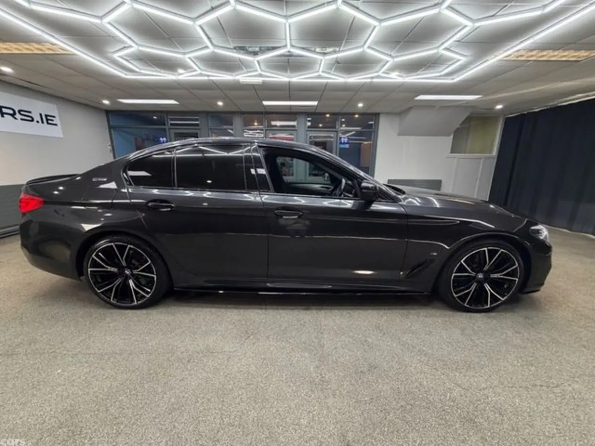 BMW 5-Series Saloon, Petrol Plug-in Hybrid, 2018, Grey