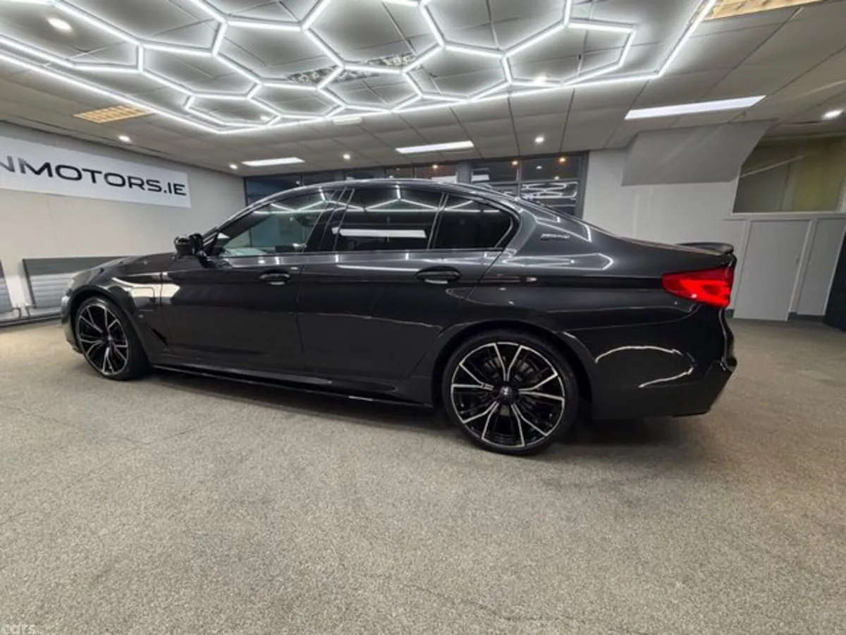 BMW 5-Series Saloon, Petrol Plug-in Hybrid, 2018, Grey
