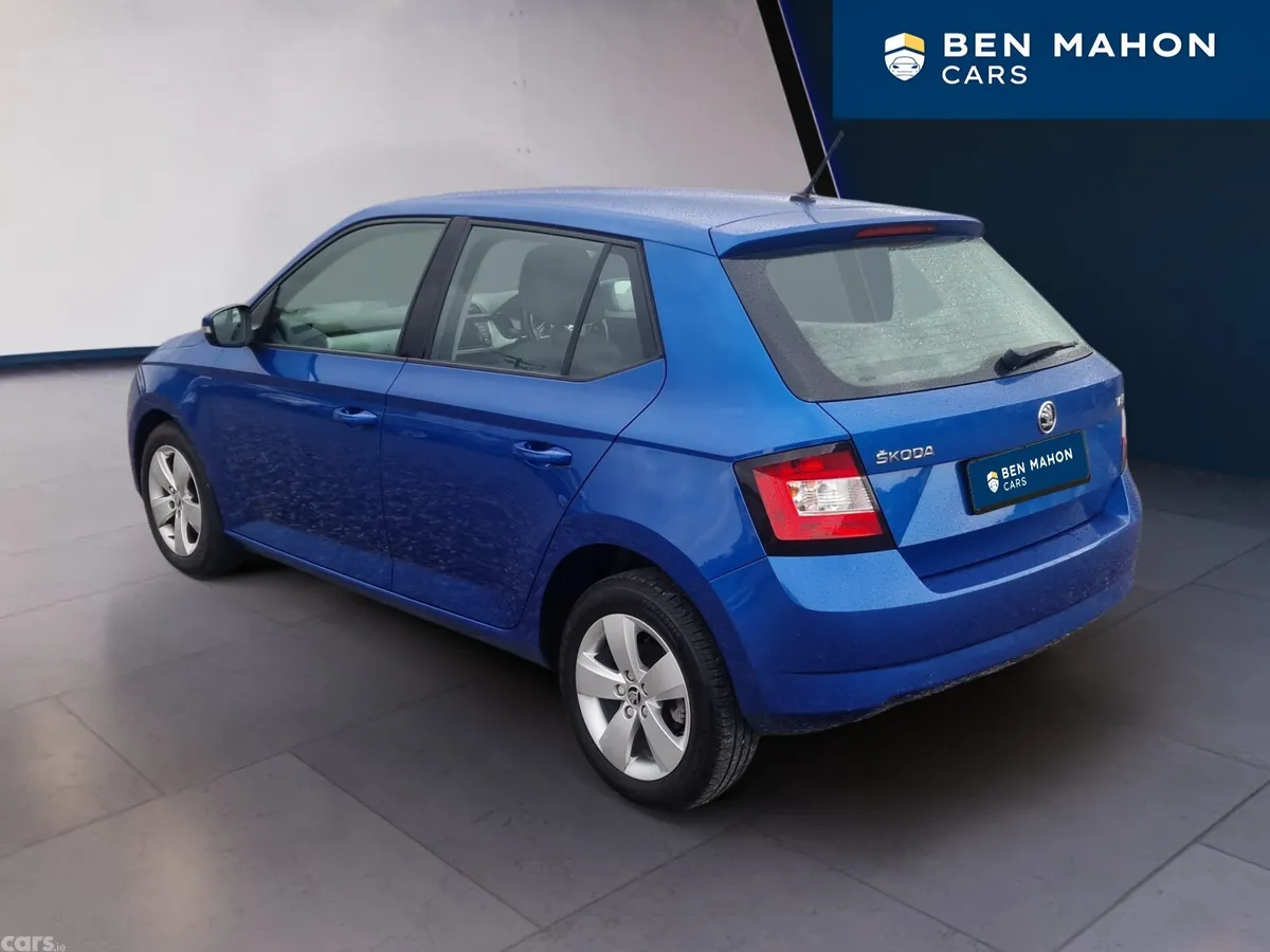 Skoda Fabia Hatchback, Petrol, 2017, Blue