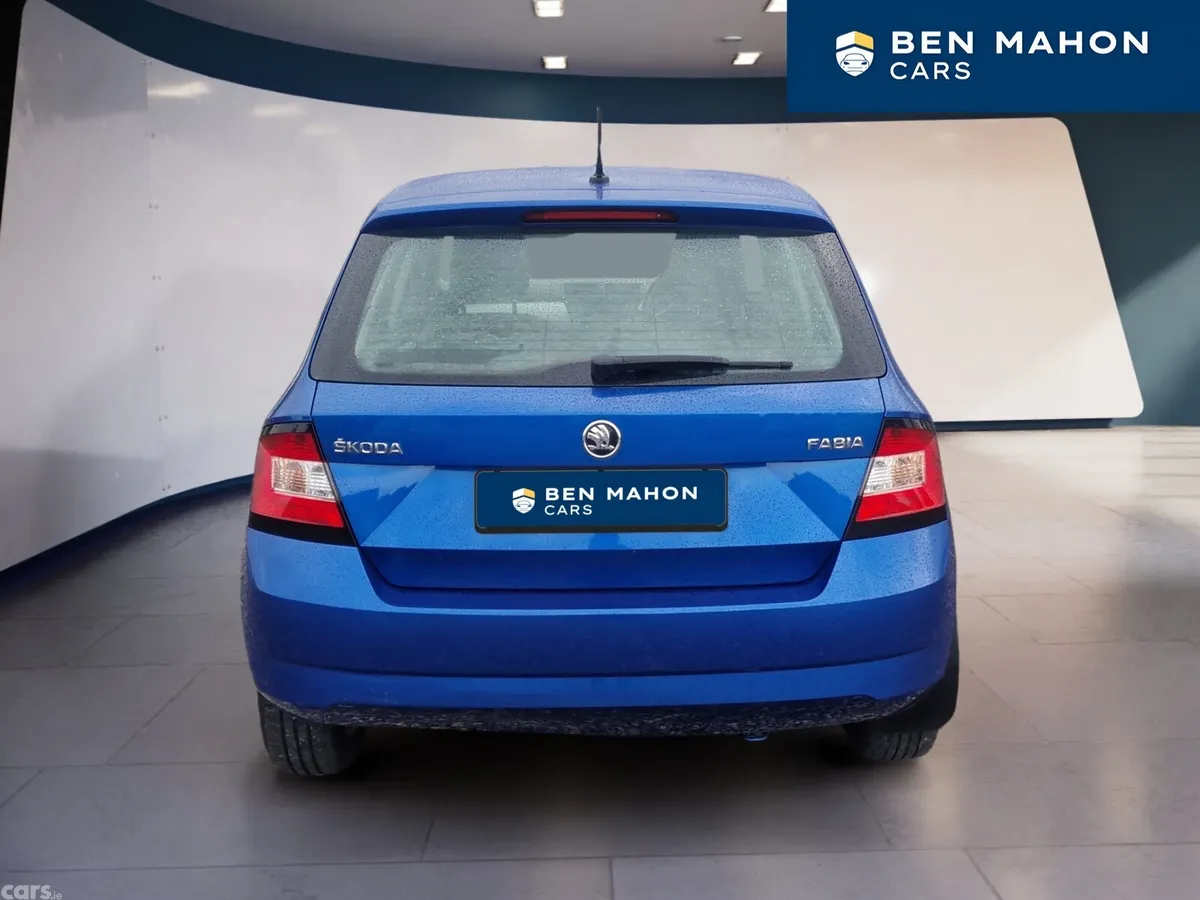 Skoda Fabia Hatchback, Petrol, 2017, Blue