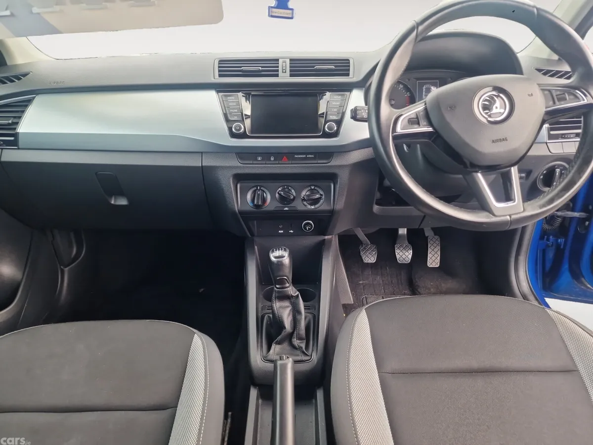 Skoda Fabia Hatchback, Petrol, 2017, Blue