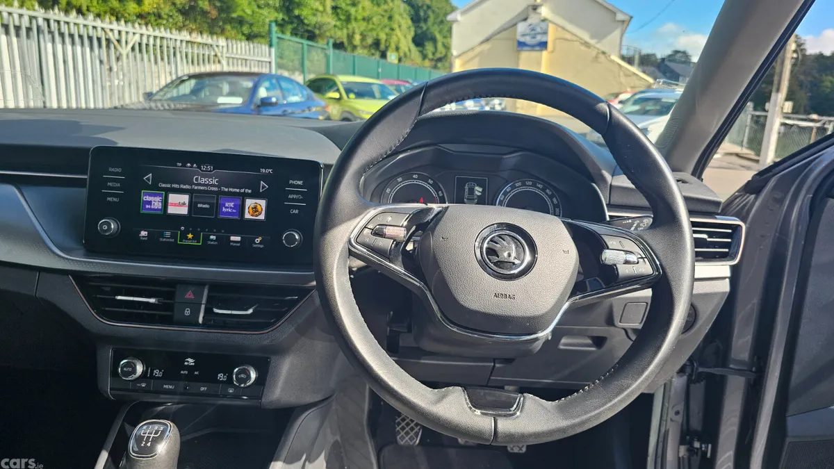 Skoda Kamiq Hatchback, Petrol, 2022, Grey