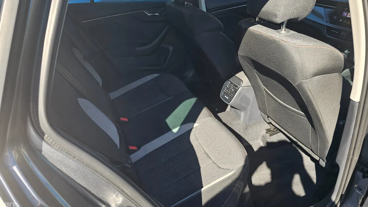 Skoda Kamiq Hatchback, Petrol, 2022, Grey