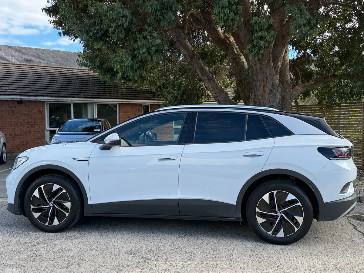 Volkswagen ID.4 Estate, Electric, 2023, White