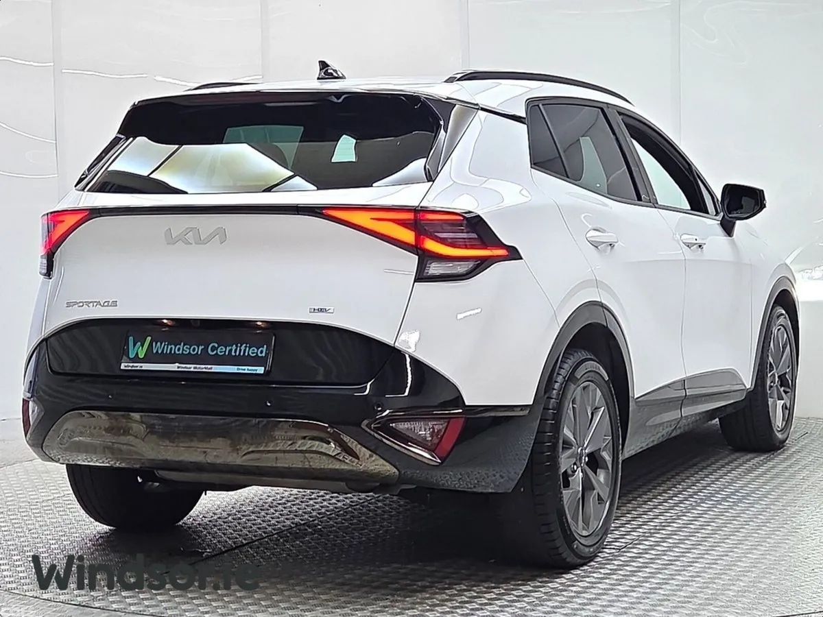 Kia Sportage SUV, Petrol Hybrid, 2024, White