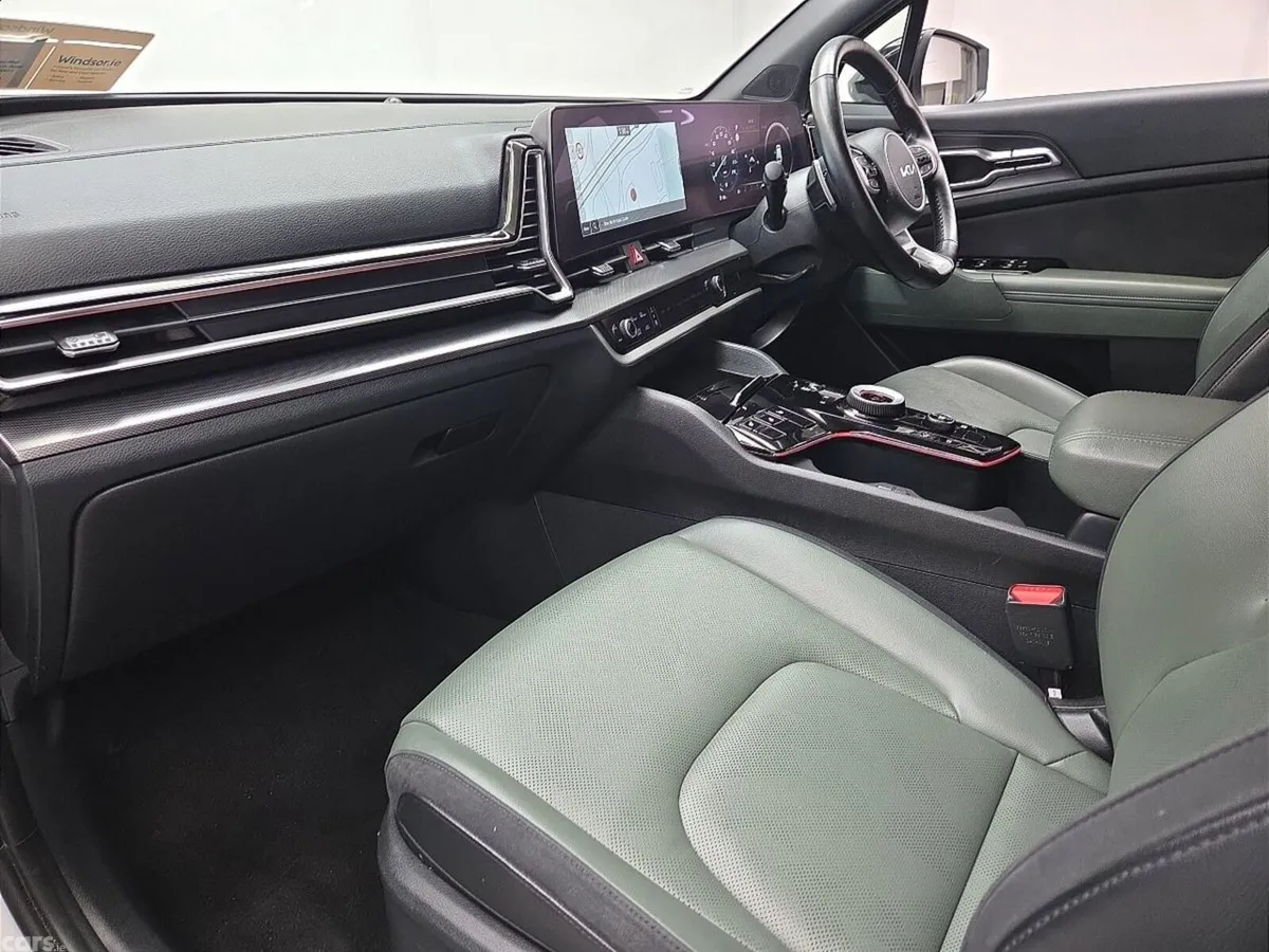 Kia Sportage SUV, Petrol Hybrid, 2024, White