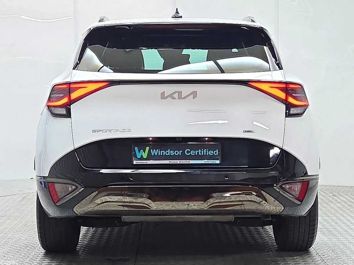 Kia Sportage SUV, Petrol Hybrid, 2024, White