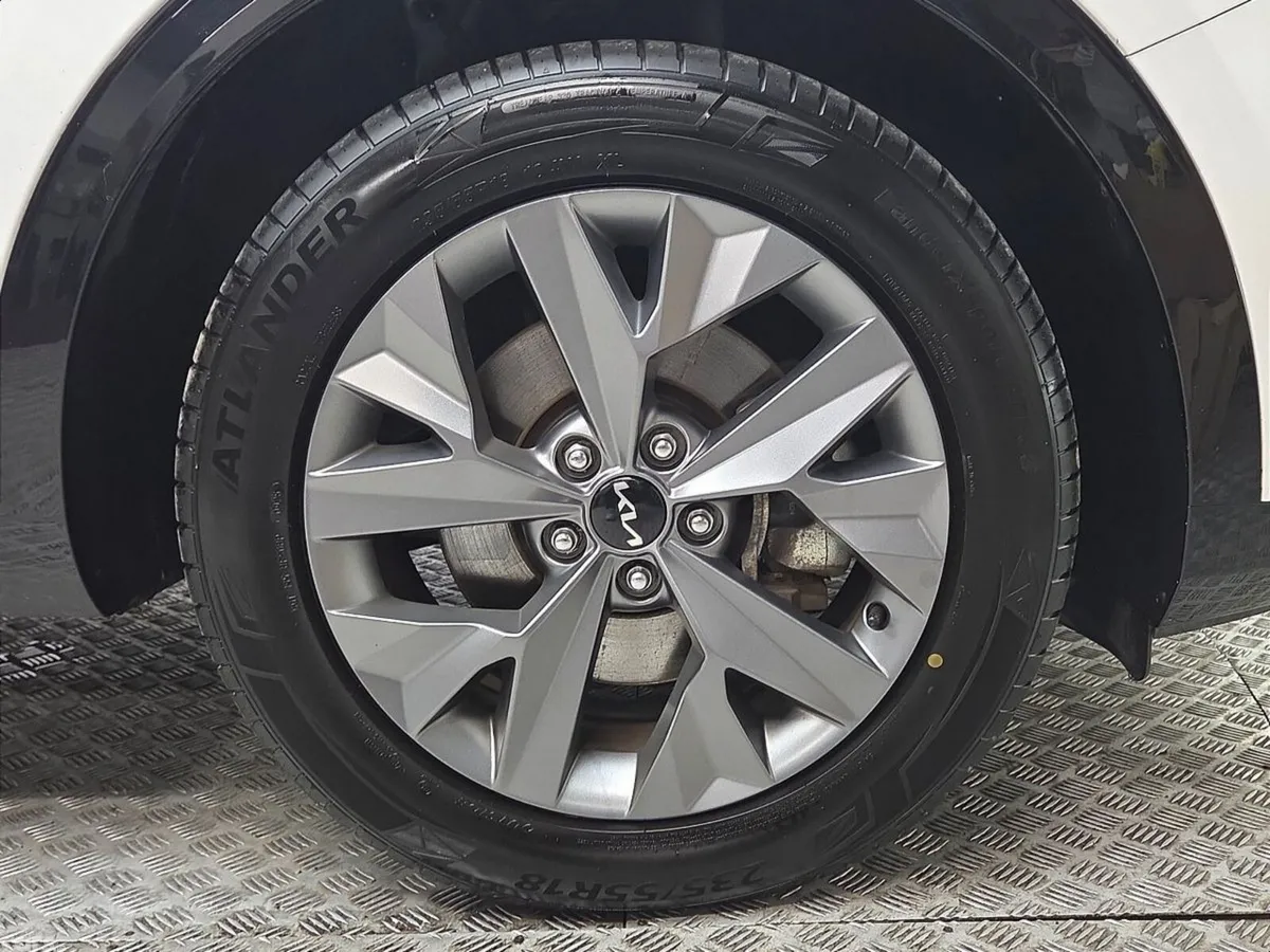 Kia Sportage SUV, Petrol Hybrid, 2024, White