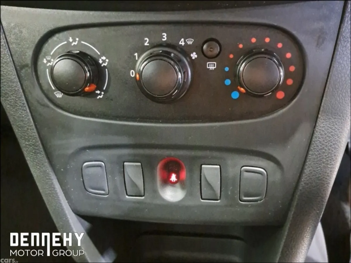 Dacia Sandero Stepway Hatchback, Diesel, 2018, Blue