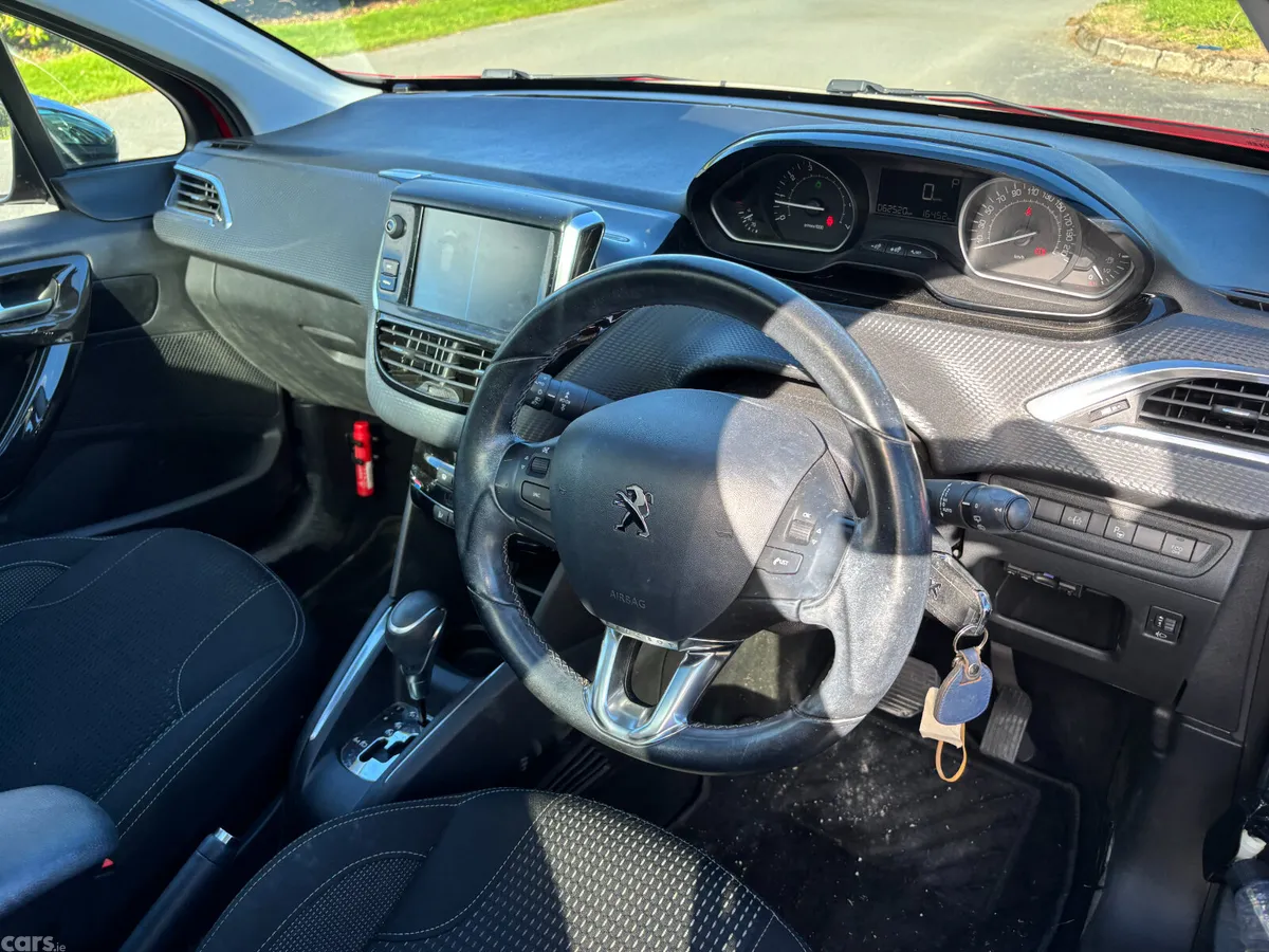 Peugeot 208 Hatchback, Petrol, 2018, Red