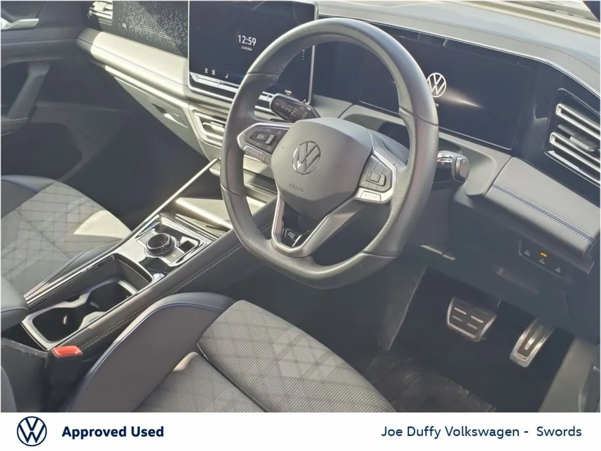Volkswagen Tiguan SUV, Petrol Plug-in Hybrid, 2025, Black