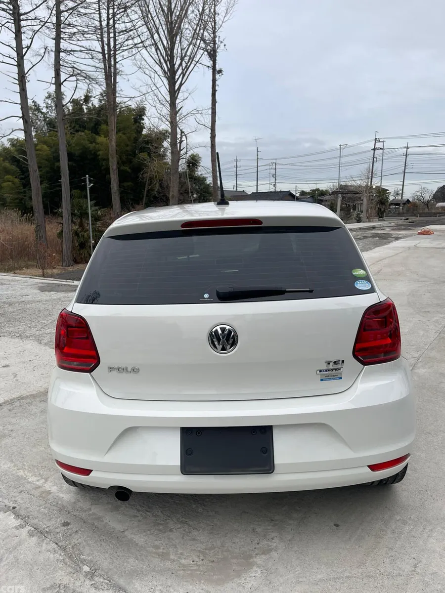 Volkswagen Polo Hatchback, Petrol, 2017, White